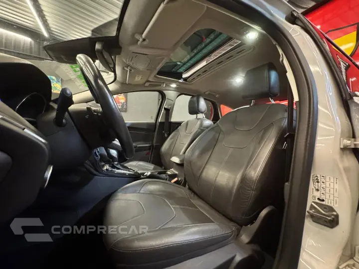 Focus 2.0 Titanium 16V Flex 4P Powershift