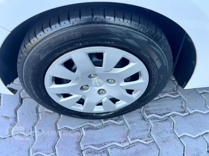 Ka 1.5 Sedan SE 12V Flex 4p Mec.