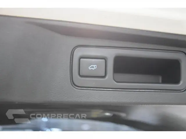 HILUX SW4 - 2.8 D-4D TURBO DIAMOND 7L 4X4 AUTOMÁTICO