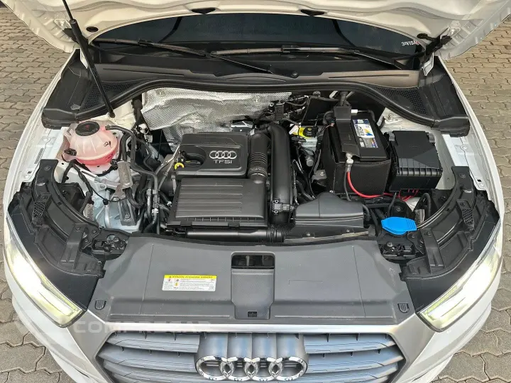Q3 1.4 TFSI FLEX PRESTIGE PLUS S TRONIC