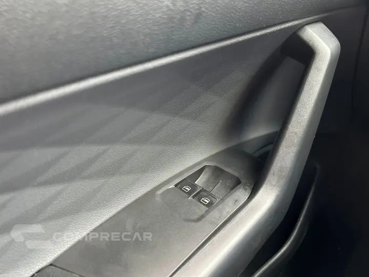 Polo Track 1.0 Flex 12V 5p