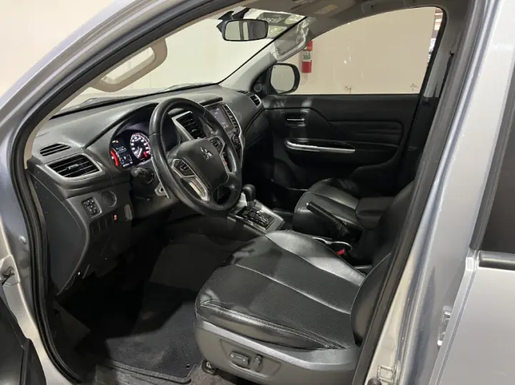 L200 TRITON 2.4 16V Turbo Sport HPE CD 4X4