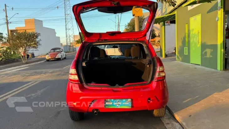 Sandero 1.0 16V 4P FLEX AUTHENTIQUE