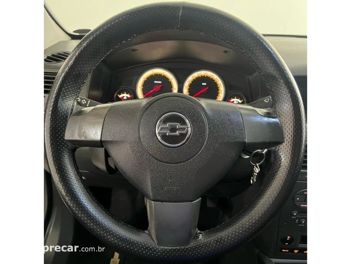VECTRA 2.0 MPFI GT HATCH 8V FLEX 4P MANUAL