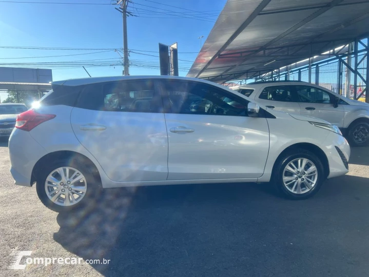 Yaris Hatch 1.3 16V 4P FLEX XL PLUS TECH MULTIDRIVE AUTOMÁTI