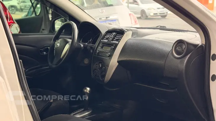 VERSA SV 1.6 16V FlexStart 4p Aut.