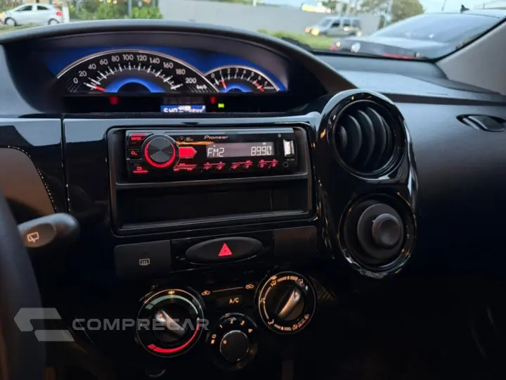 ETIOS 1.3 XS 16V FLEX 4P MANUAL