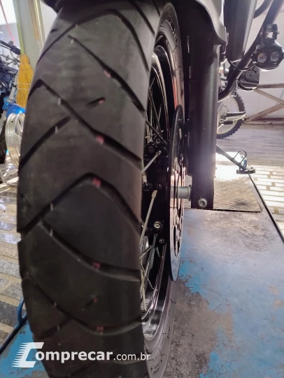 Vstron XT 650 Adventuri