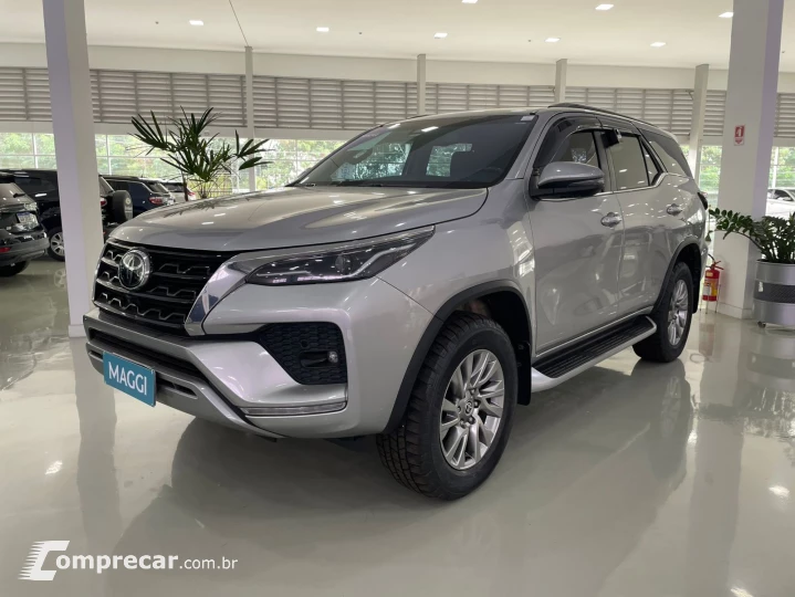 HILUX SW4 2.8 D-4d Turbo SRX 7L 4X4