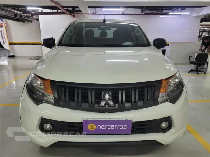 L200 TRITON 2.4 16V TURBO DIESEL GL CD 4X4 MANUAL