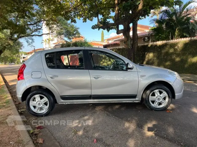 SANDERO - 1.6 PRIVILÉGE 8V 4P MANUAL