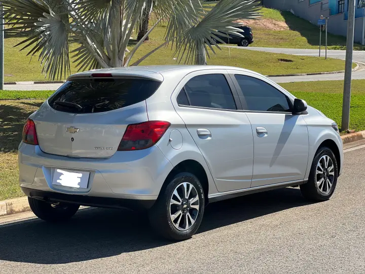 ONIX 1.4 MPFI LTZ 8V