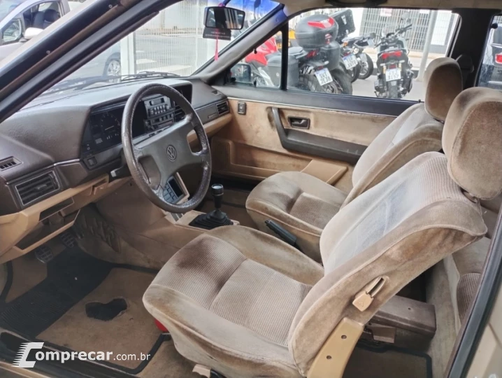 SANTANA 2.0 GLS 8V
