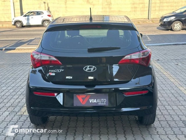 HB20 - 1.0 COMFORT PLUS 12V 4P MANUAL