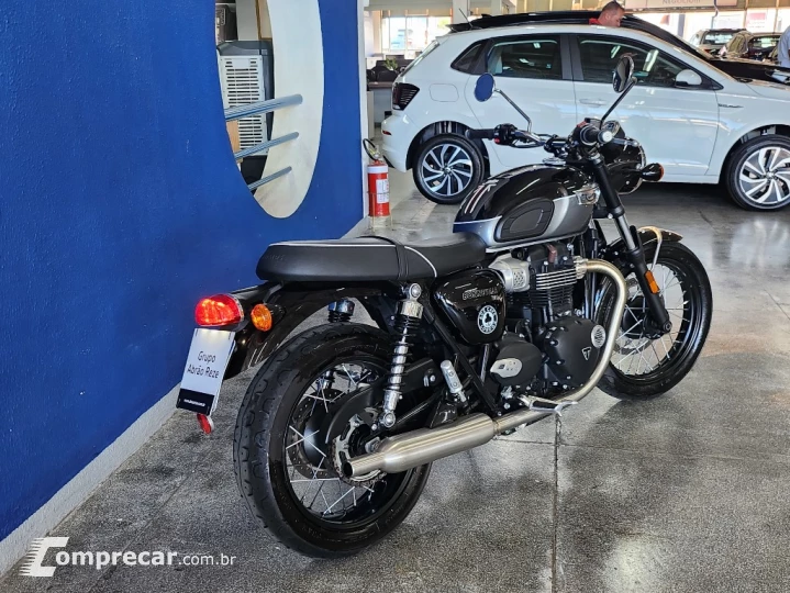 BONNEVILLE T100 900