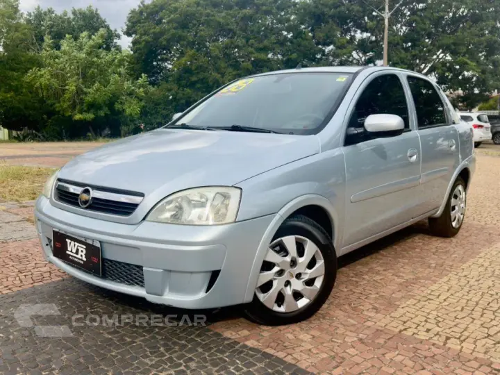 CORSA 1.4 MPFI Premium Sedan 8V