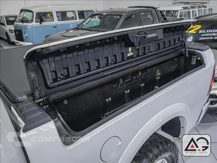 2500 6.7 Laramie 4X4 CD I6 Turbo