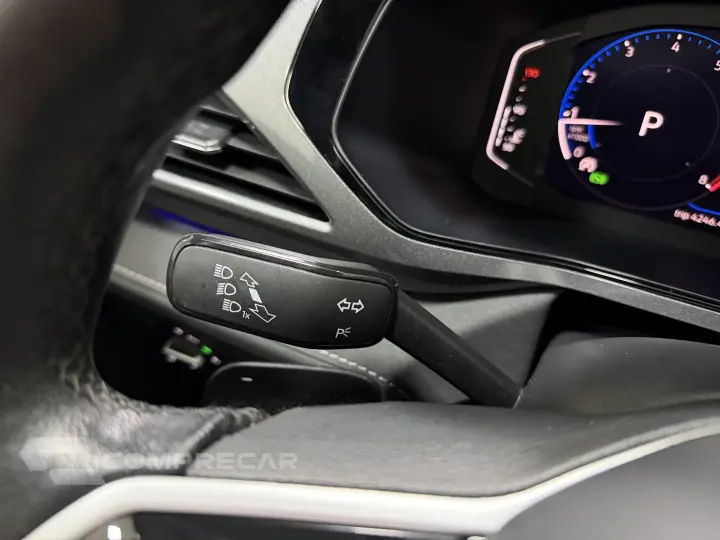 TAOS 1.4 250 TSI TOTAL FLEX HIGHLINE AUTOMÁTICO