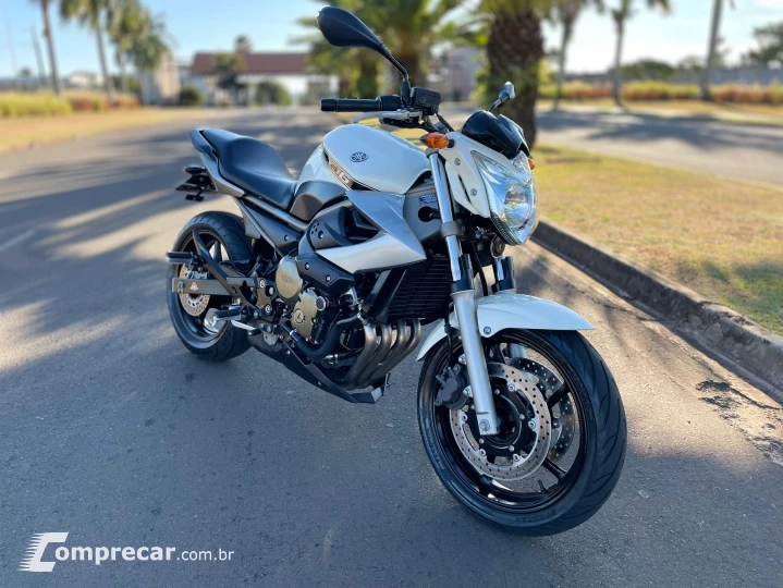XJ6 N