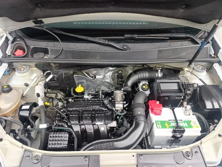 LOGAN 1.0 12V SCE ZEN