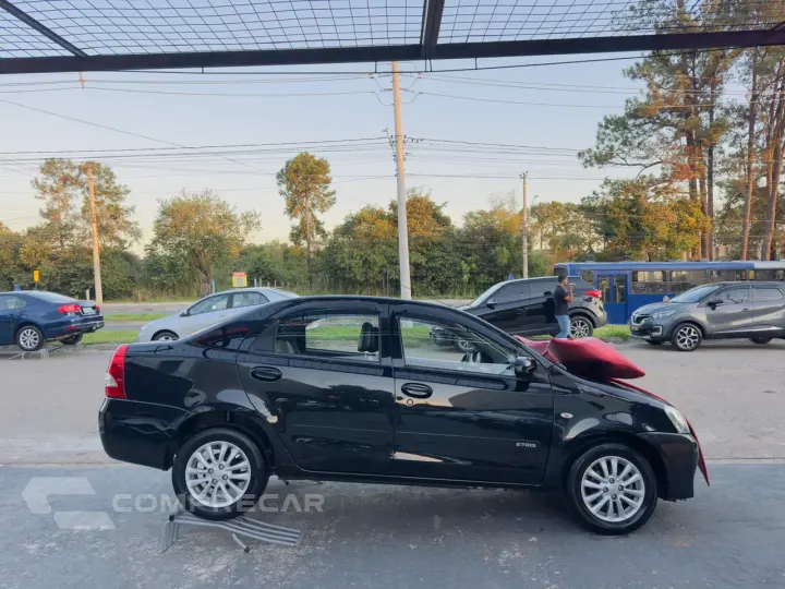 Etios Sedan 1.5 16V 4P FLEX XLS