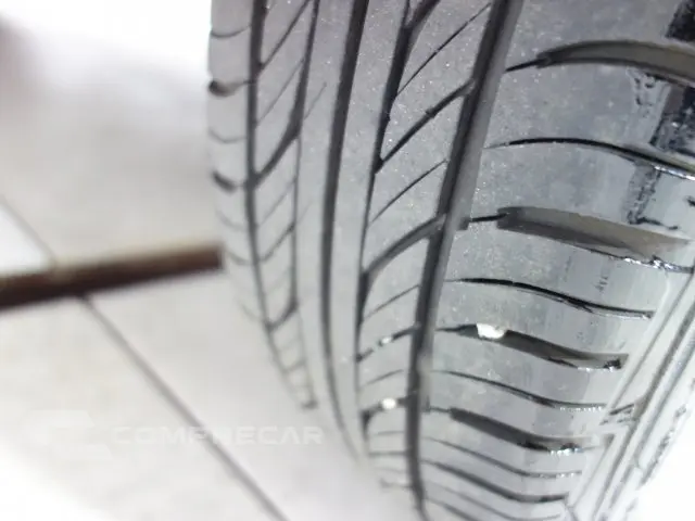 ONIX - 1.0 MPFI LT 8V 4P MANUAL