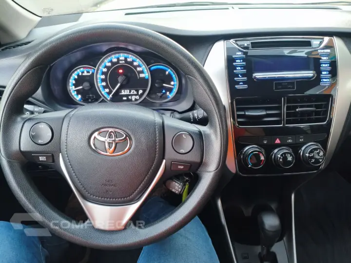 Yaris Sedan 1.5 16V 4P FLEX XL MULTIDRIVE AUTOMÁTICO CVT