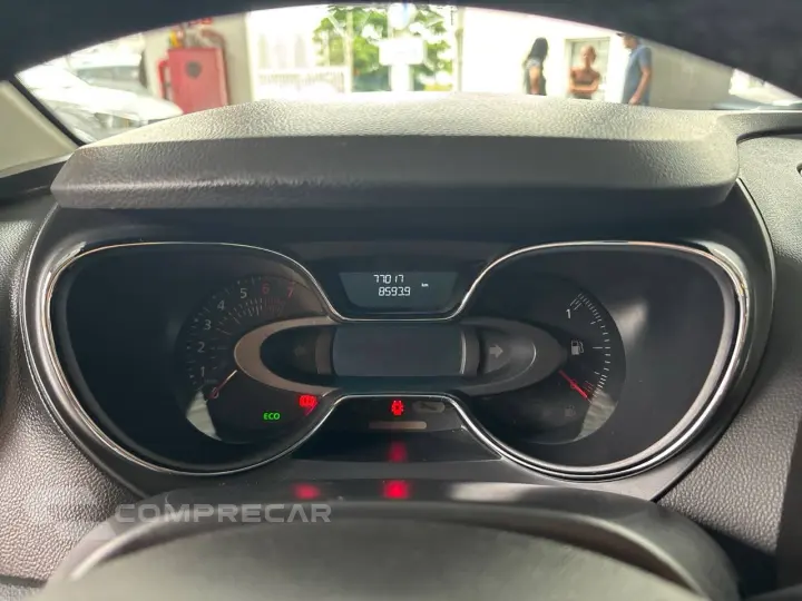 CAPTUR Life 1.6 16V Flex 5p Aut.