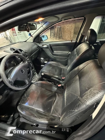 ASTRA 2.0 MPFI Advantage 8V