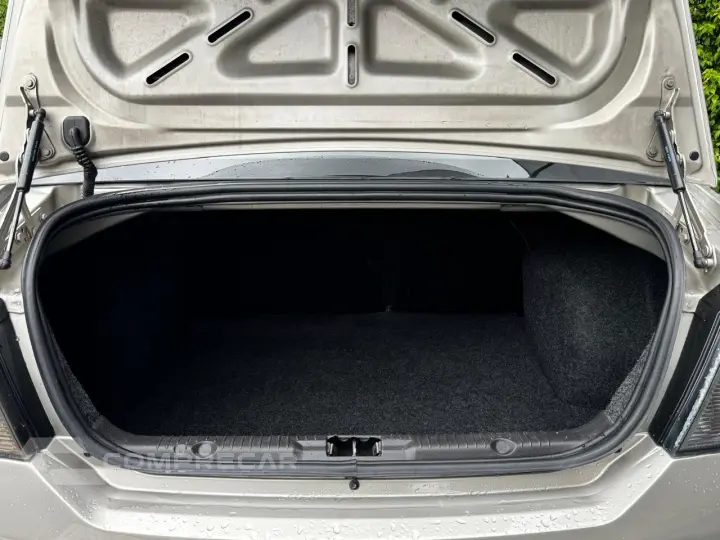 FIESTA 1.6 MPI Class Sedan 8V