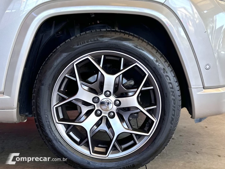 COMMANDER 1.3 T270 TURBO FLEX OVERLAND AT6