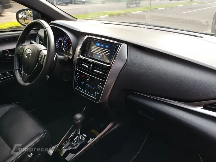 Yaris Hatch 1.5 16V 4P FLEX XLS MULTIDRIVE AUTOMÁTICO CVT