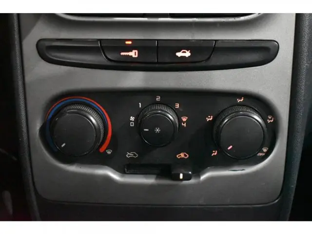 IDEA - 1.4 MPI ATTRACTIVE 8V 4P MANUAL