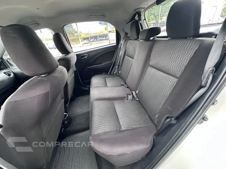 ETIOS 1.5 XS 16V FLEX 4P MANUAL