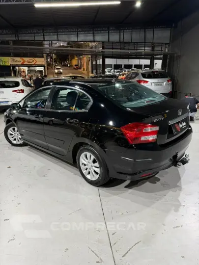 CITY 1.5 LX Sedan 16V