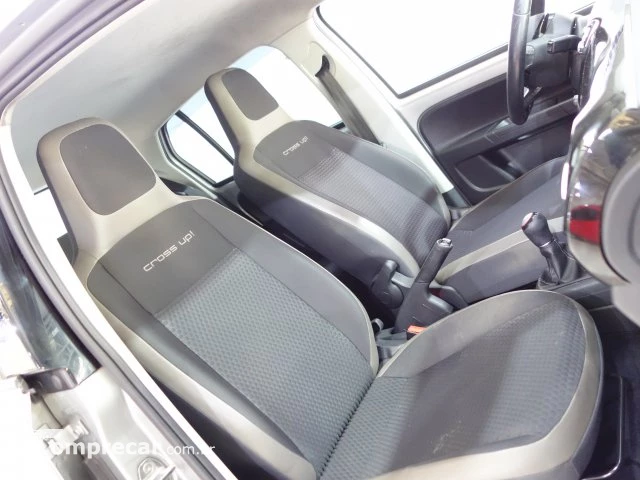 CROSS UP - 1.0 TSI 12V 4P MANUAL