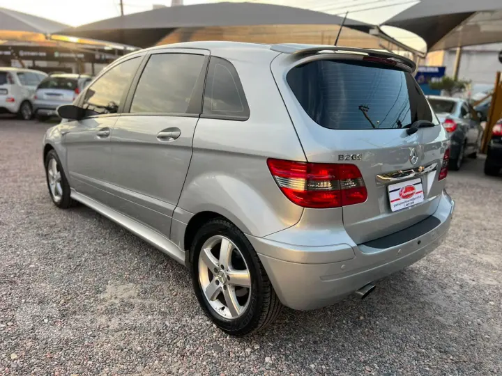 B 200 2.0 8V Gasolina 4P Automático