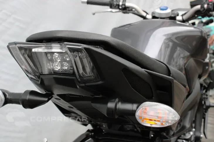 YAMAHA MT-09
