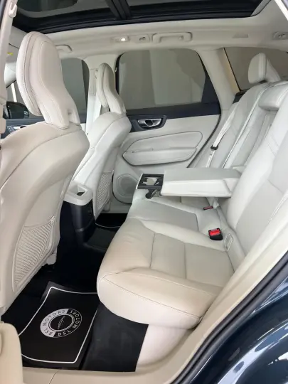 XC60 2.0 T8 Recharge Inscription Expression AWD Geartronic