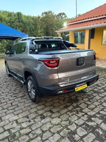 TORO 2.0 16V Turbo Ranch 4WD AT9