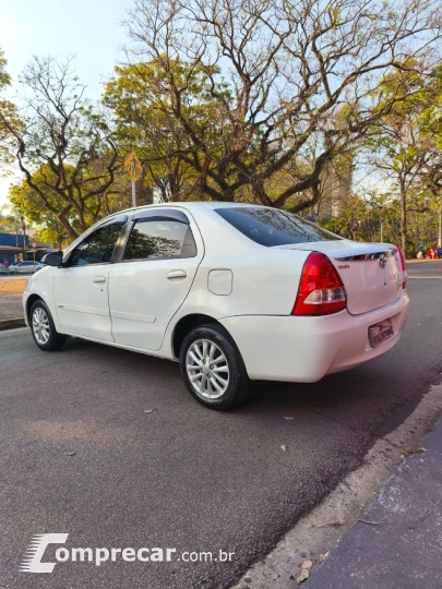 Etios Sedan 1.5 16V 4P FLEX XLS