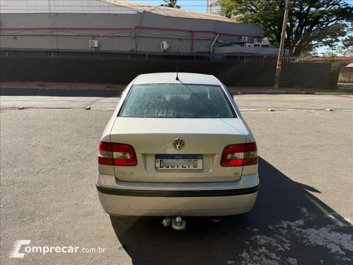 POLO SEDAN 1.6 MI 8V