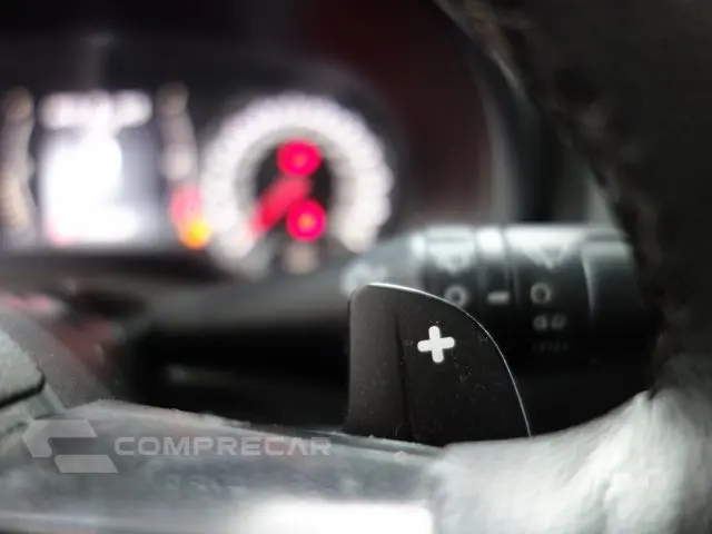 RENEGADE - 1.8 16V LONGITUDE 4P AUTOMÁTICO