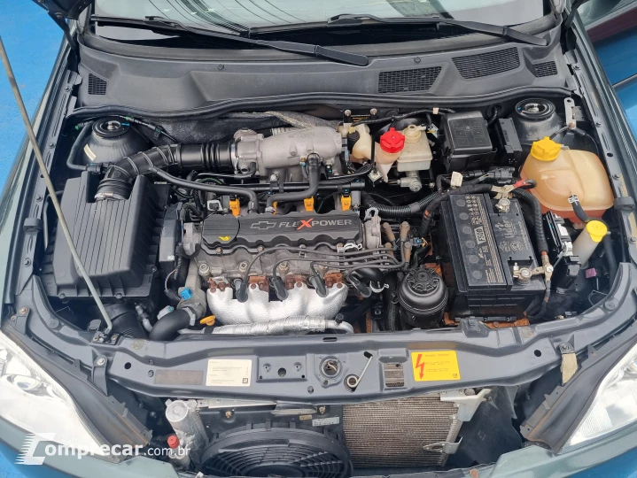 ASTRA 2.0 MPFI Advantage Sedan 8V