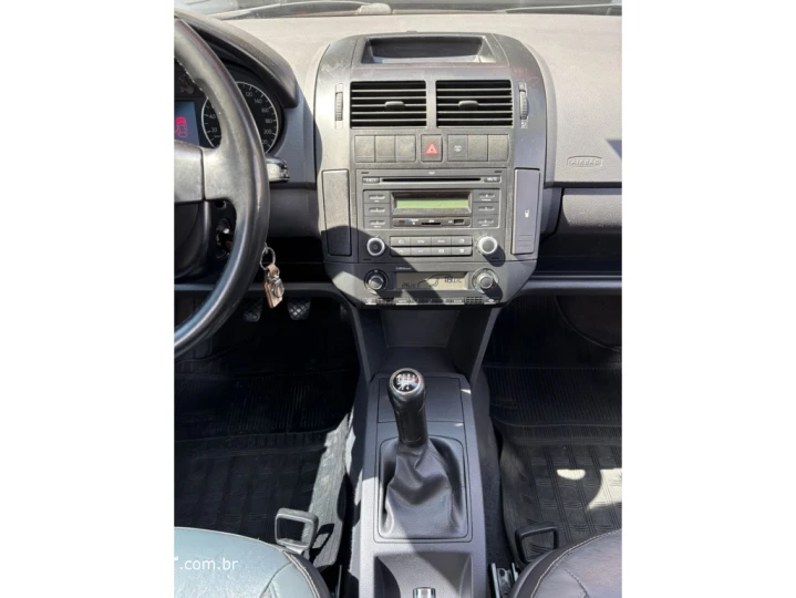 POLO SEDAN 1.6 MI COMFORTLINE 8V FLEX 4P MANUAL