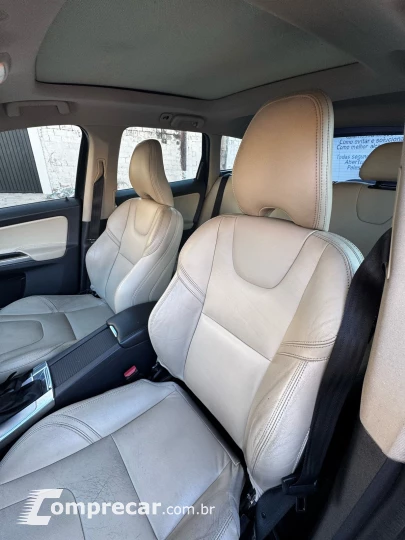 XC60 2.0 T5 Momentum