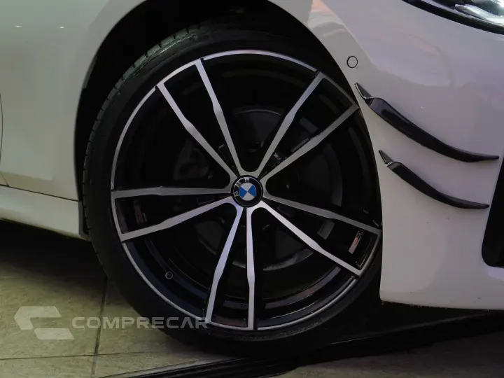 320i 2.0 16V TURBO GASOLINA M SPORT AUTOMÁTICO