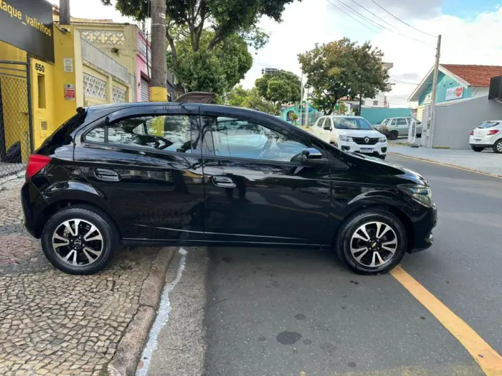 ONIX HATCH LTZ 1.4 8V FlexPower 5p Mec.