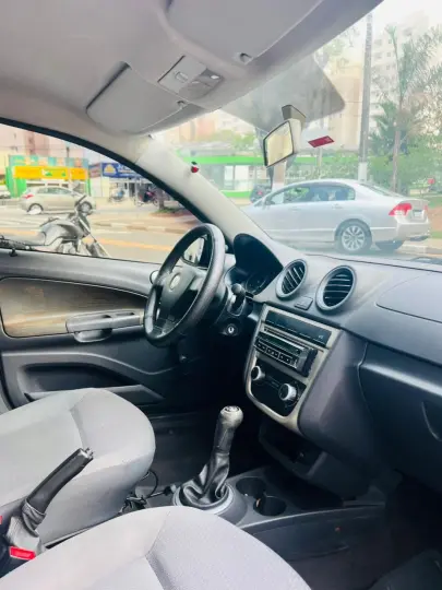 VOYAGE 1.0/1.0 City Mi Total Flex 8V 4p