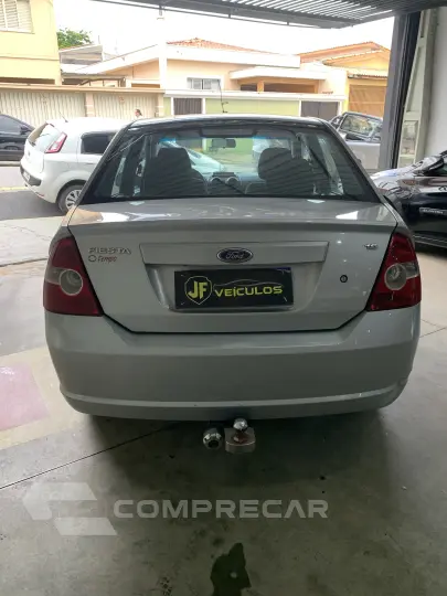 FIESTA 1.6 MPI Class Sedan 8V